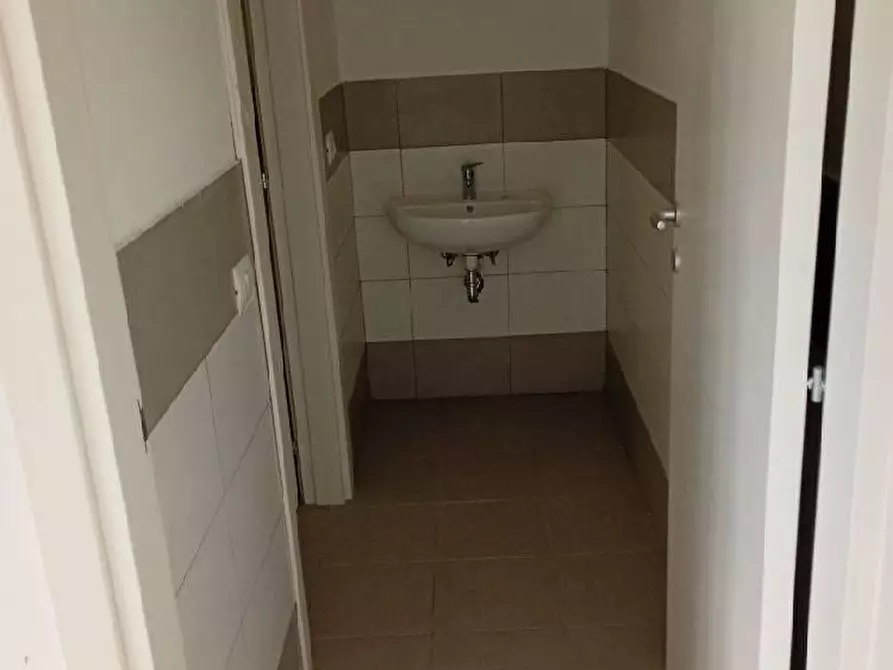 Immagine 5 di Appartamento in vendita  in VIA pier  paolo  pasolini a Sesto Fiorentino