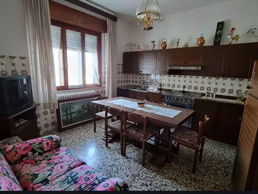 Immagine 4 di Appartamento in vendita  in LOCALITA'montecchio  vesponi a Castiglion Fiorentino