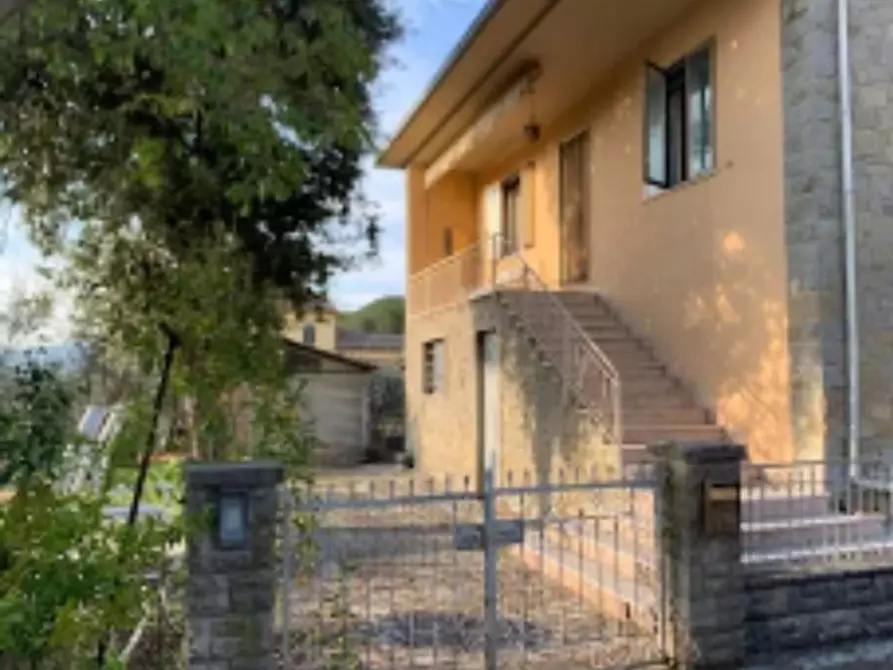 Immagine 8 di Appartamento in vendita  in LOCALITA'montecchio  vesponi a Castiglion Fiorentino