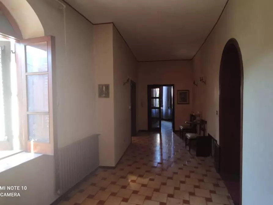 Immagine 11 di Palazzo in vendita  in PIAZZA vittorio emanuele a Rotondi