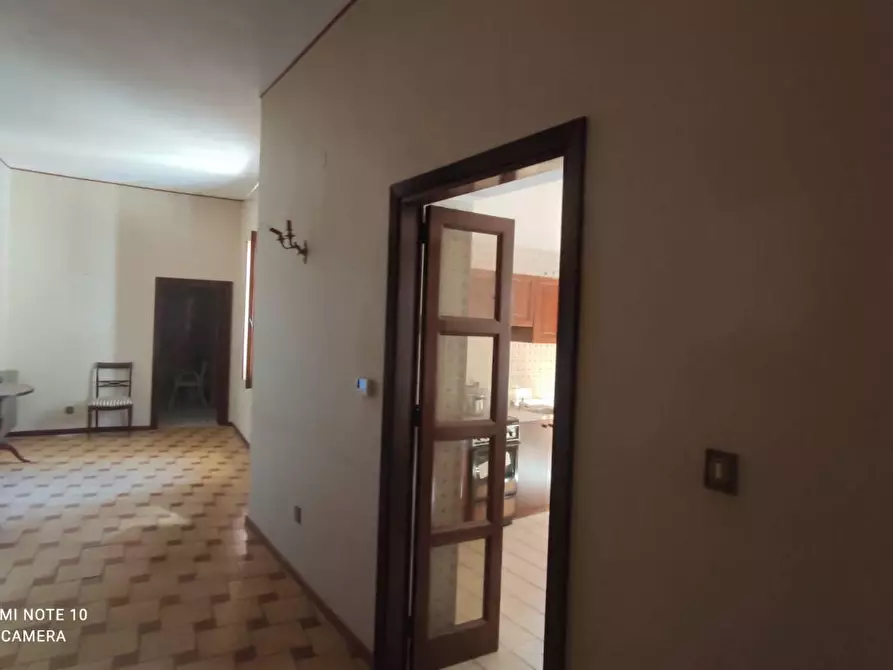 Immagine 12 di Palazzo in vendita  in PIAZZA vittorio emanuele a Rotondi