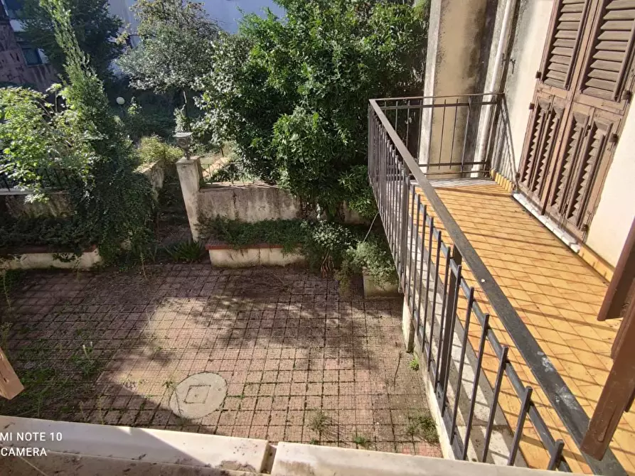 Immagine 15 di Palazzo in vendita  in PIAZZA vittorio emanuele a Rotondi