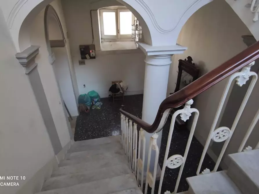 Immagine 2 di Palazzo in vendita  in PIAZZA vittorio emanuele a Rotondi