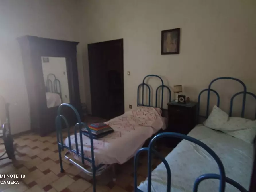 Immagine 9 di Palazzo in vendita  in PIAZZA vittorio emanuele a Rotondi