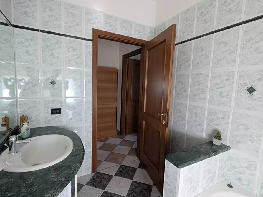 Immagine 25 di Villa in vendita  in LOCALITA'baronessa 1 a Belvedere Di Spinello