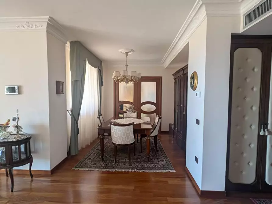 Immagine 11 di Casa bifamiliare in vendita  in VIA naxos 11 a Crotone