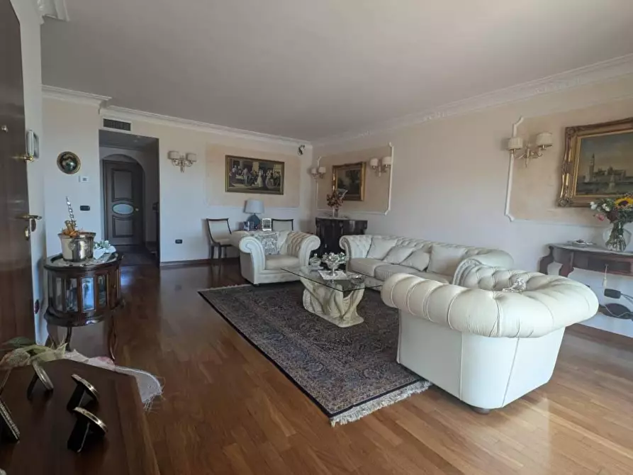 Immagine 3 di Casa bifamiliare in vendita  in VIA naxos 11 a Crotone