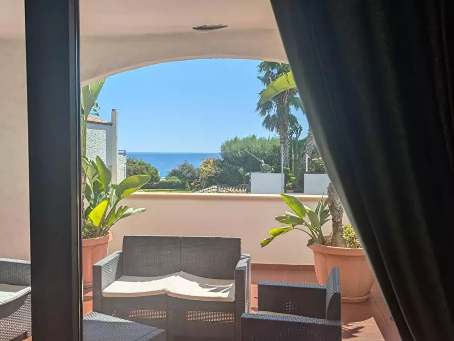 Immagine 5 di Casa bifamiliare in vendita  in VIA naxos 11 a Crotone