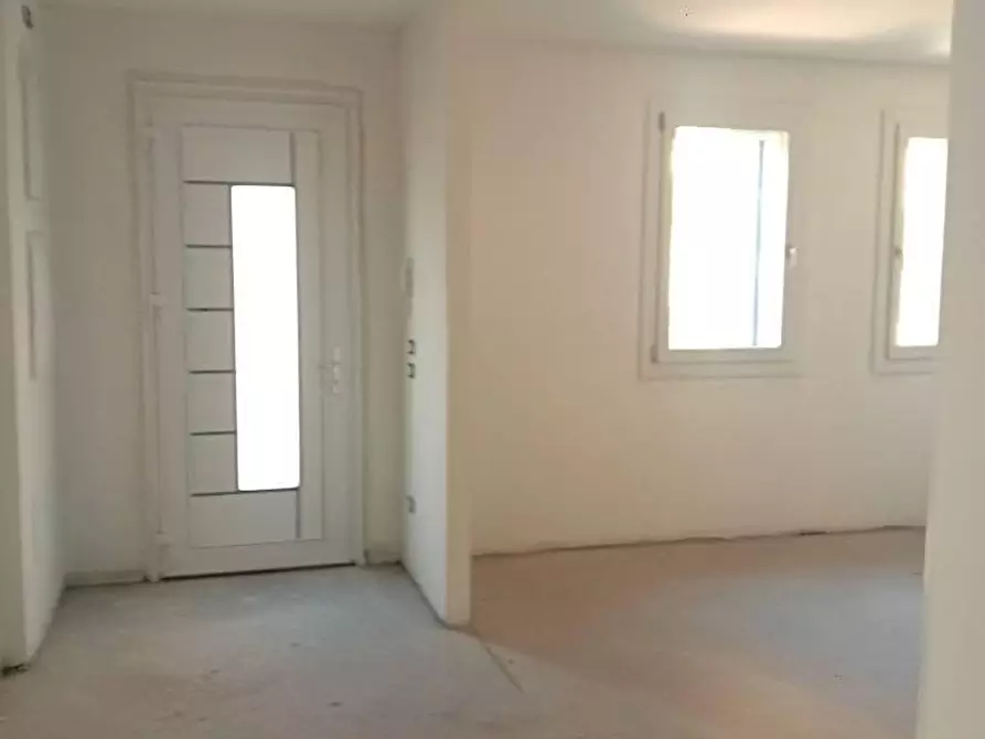 Immagine 2 di Casa bifamiliare in vendita  in VIA stazione a Santo Stino Di Livenza