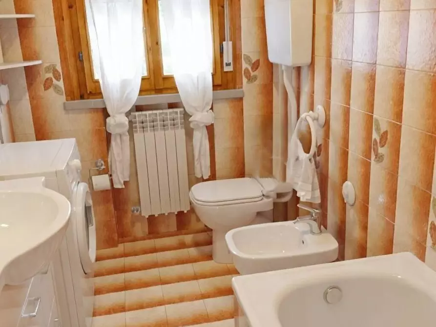 Immagine 11 di Appartamento in vendita  in PIAZZETTA val d'enza 2 a Vetto