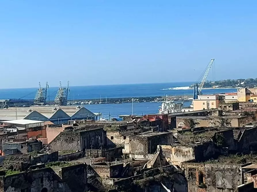 Immagine 24 di Appartamento in vendita  in CORSO vittorio emanuele III a Torre Annunziata