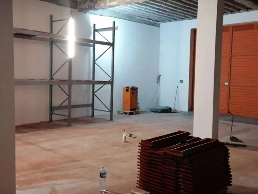 Immagine 6 di Capannone industriale in vendita  in VIA aldo moro a Aci Sant'antonio