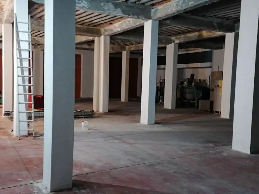 Immagine 8 di Capannone industriale in vendita  in VIA aldo moro a Aci Sant'antonio