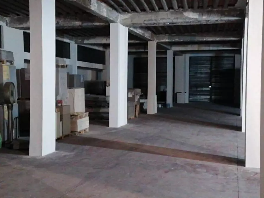 Immagine 9 di Capannone industriale in vendita  in VIA aldo moro a Aci Sant'antonio