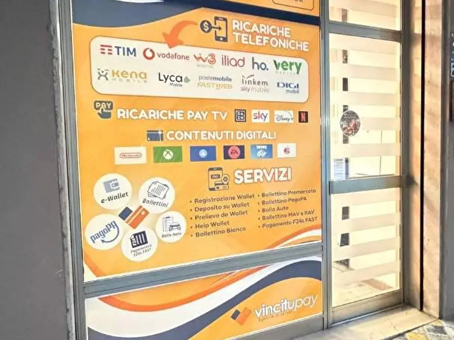 Immagine 5 di Locale commerciale in vendita  in VIA dei mille a Lamezia Terme