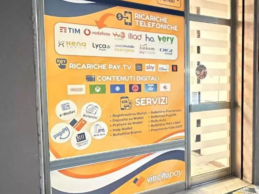 Immagine 6 di Locale commerciale in vendita  in VIA dei mille a Lamezia Terme