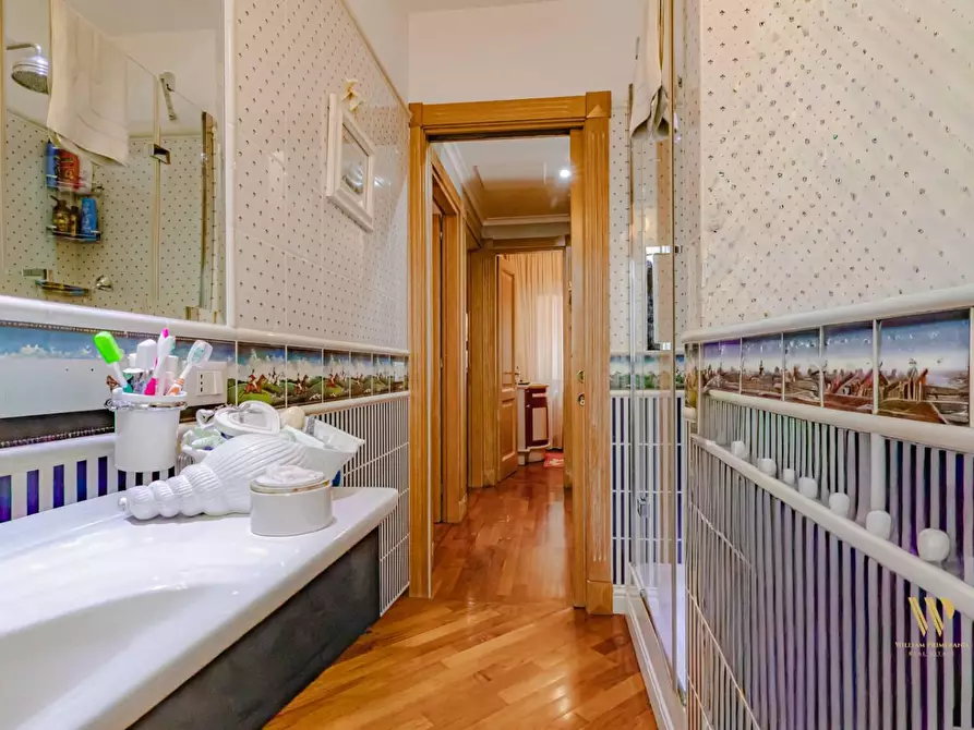 Immagine 10 di Appartamento in vendita  in VIA amantea 74 a Roma