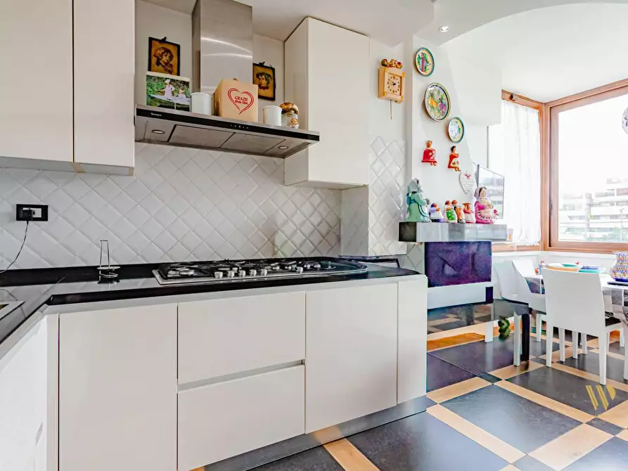 Immagine 2 di Appartamento in vendita  in VIA amantea 74 a Roma