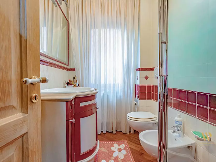 Immagine 3 di Appartamento in vendita  in VIA amantea 74 a Roma