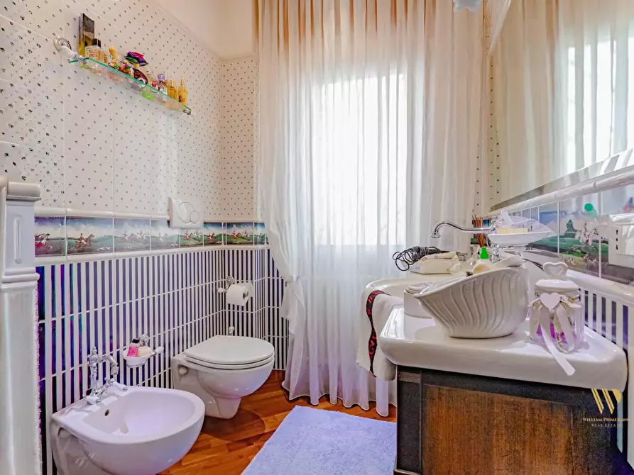 Immagine 8 di Appartamento in vendita  in VIA amantea 74 a Roma