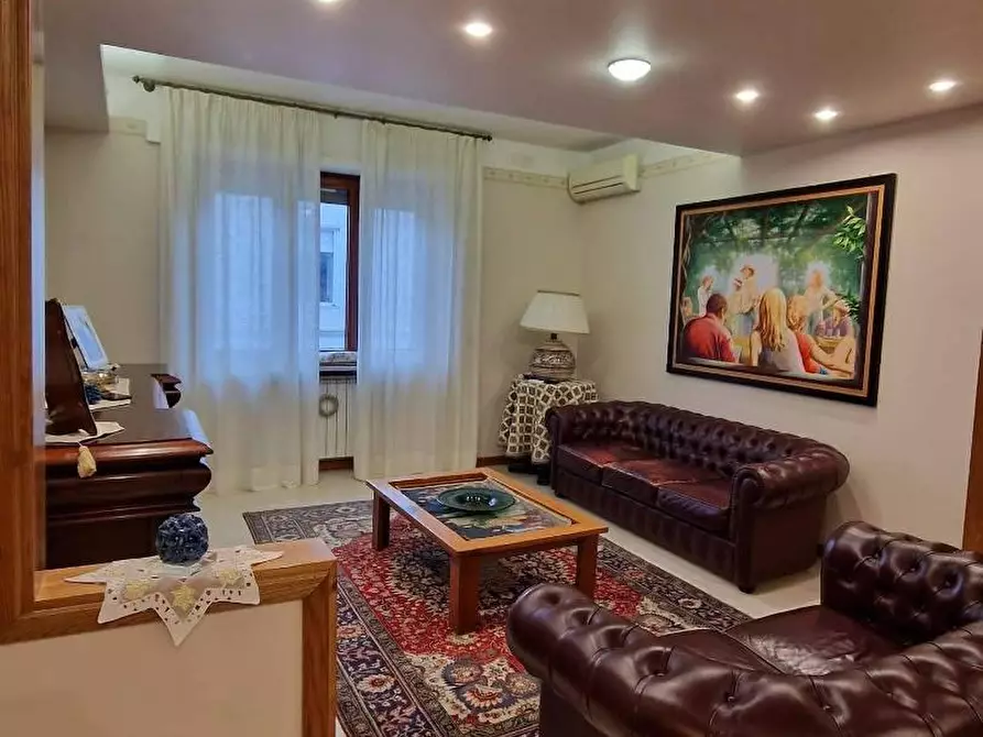 Immagine 2 di Appartamento in vendita  in VIA vesuvio a Torre Annunziata