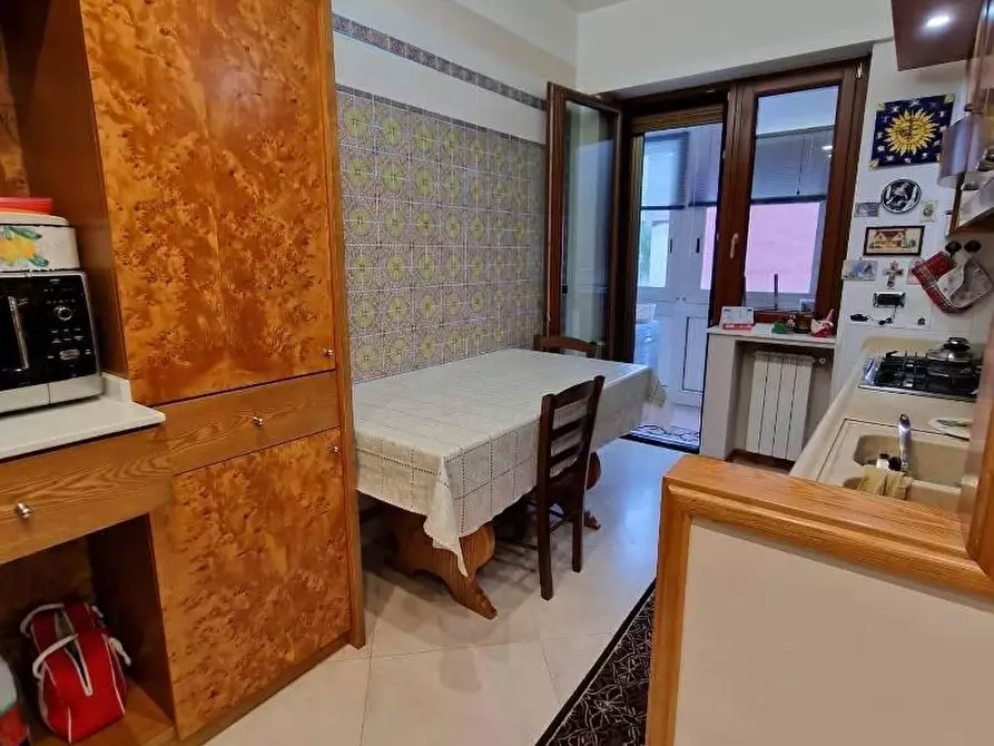 Immagine 8 di Appartamento in vendita  in VIA vesuvio a Torre Annunziata