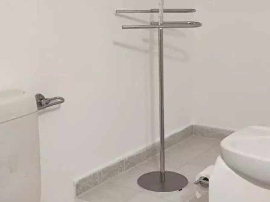 Immagine 3 di Appartamento in vendita  in VIALE himera 3 a Campofelice Di Roccella