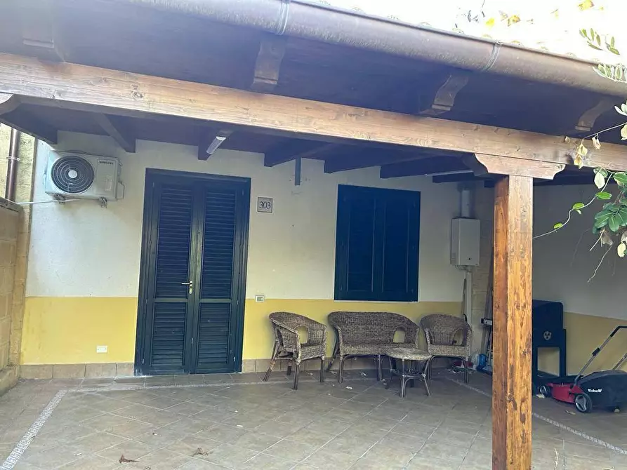 Immagine 1 di Appartamento in vendita  in VIALE himera 3 a Campofelice Di Roccella