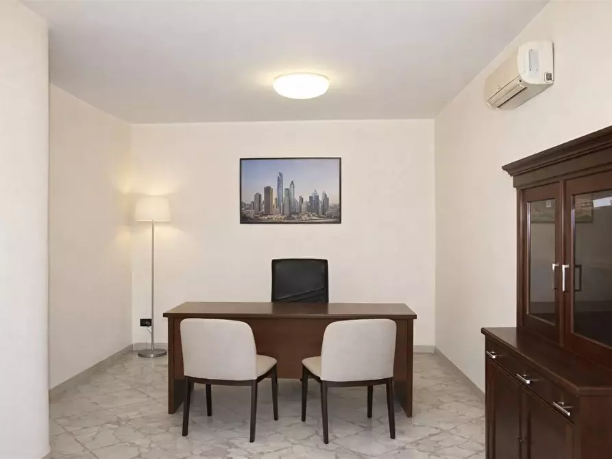 Immagine 6 di Ufficio in vendita  in VIA roma 190 a Misilmeri