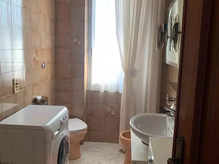 Immagine 3 di Appartamento in vendita  in VIA dei sessanta 22 a Genova