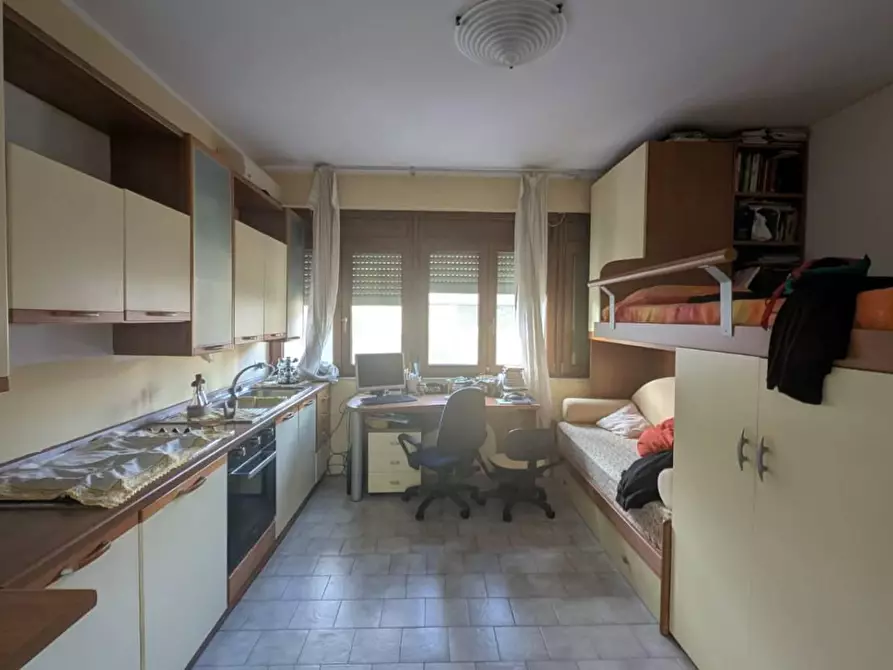 Immagine 7 di Appartamento in vendita  in VIA pergolesi 9 a Crotone