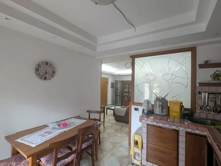 Immagine 8 di Appartamento in vendita  in VIA pergolesi 9 a Crotone