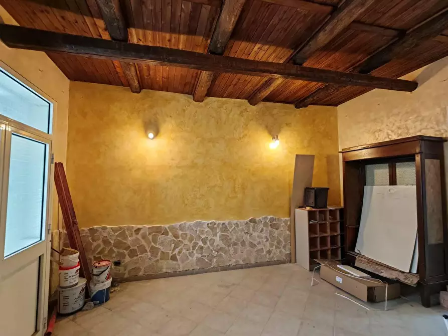 Immagine 6 di Locale commerciale in affitto  in VIA enrico  colosimo 22 a Lamezia Terme