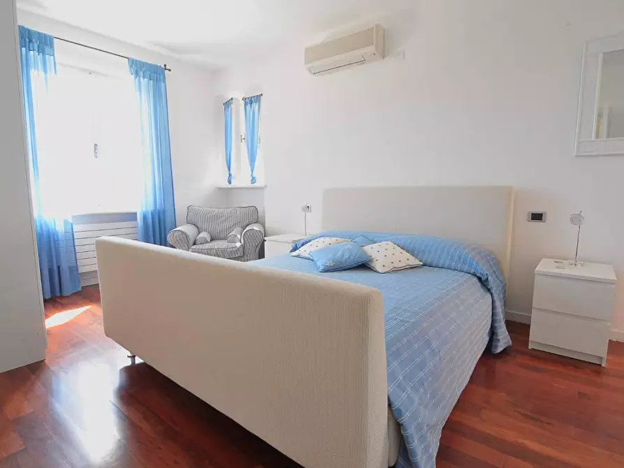 Immagine 15 di Villa in vendita  in VIA consumella a Portoferraio