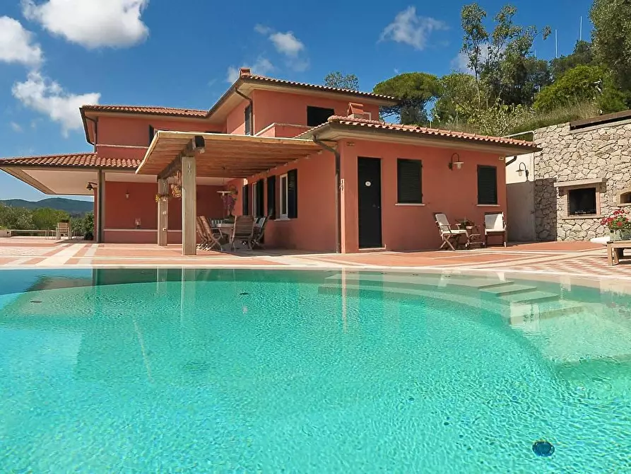 Immagine 3 di Villa in vendita  in VIA consumella a Portoferraio