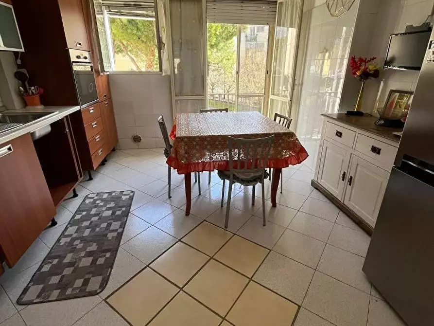 Immagine 10 di Appartamento in vendita  in PIAZZA dante 5 a Catanzaro