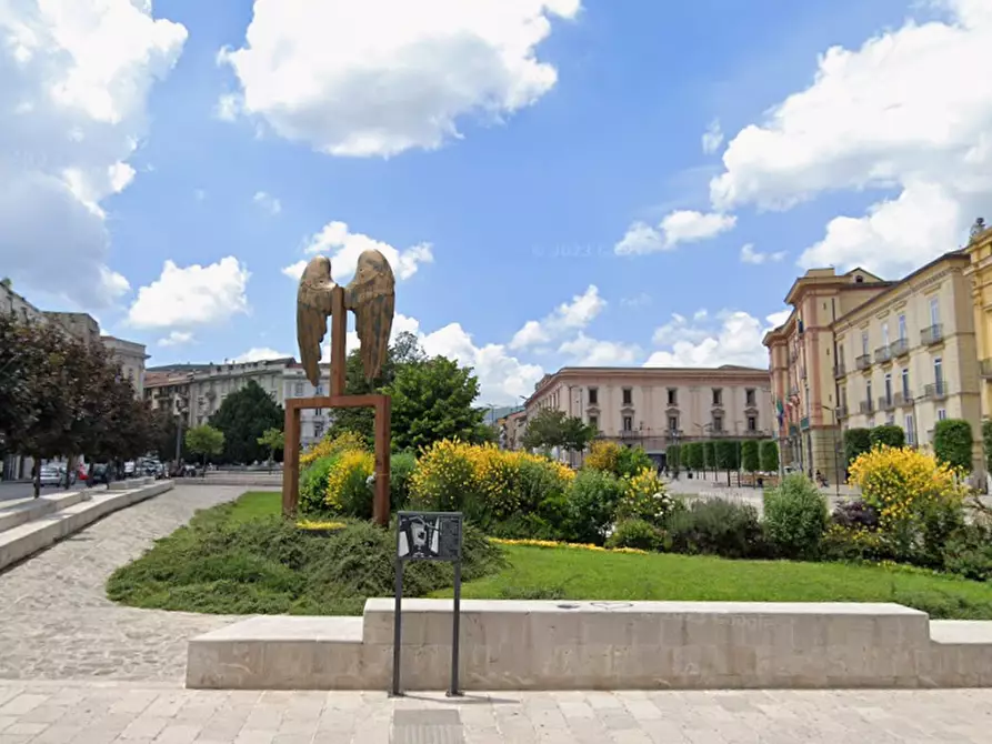 Immagine 1 di Locale commerciale in affitto  a Avellino