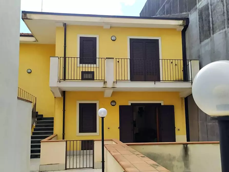 Immagine 3 di Appartamento in vendita  in VIA casale a Acireale