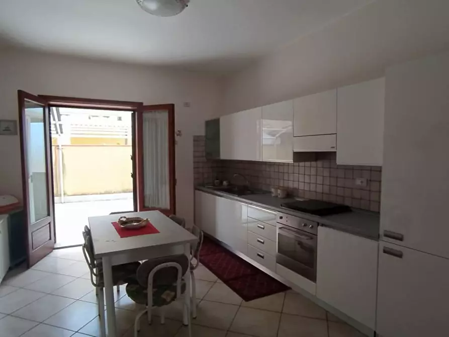 Immagine 5 di Appartamento in vendita  in VIA casale a Acireale