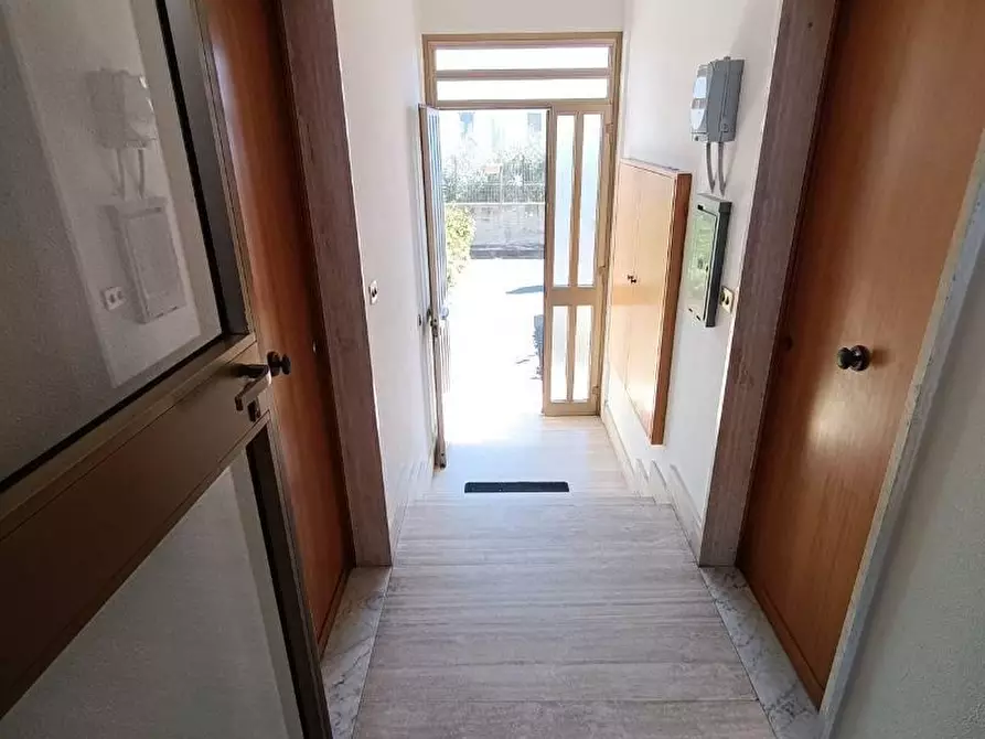 Immagine 11 di Appartamento in vendita  in VIA ribera a Acireale