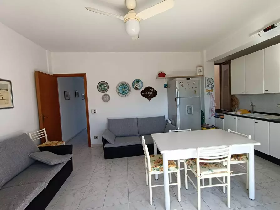 Immagine 5 di Appartamento in vendita  in VIA ribera a Acireale