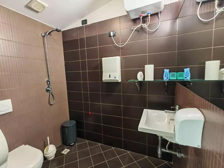 Immagine 17 di Ufficio in affitto  in VIA del mare a Lamezia Terme