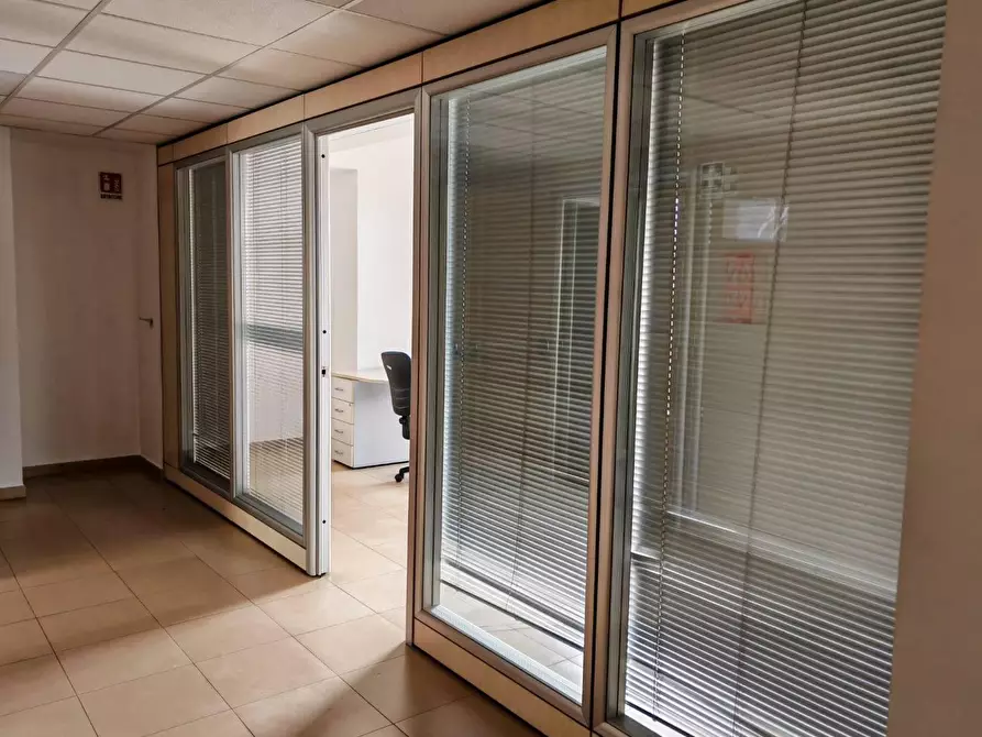 Immagine 2 di Ufficio in affitto  in VIA del mare a Lamezia Terme