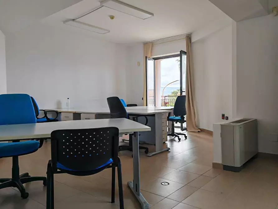 Immagine 9 di Ufficio in affitto  in VIA del mare a Lamezia Terme