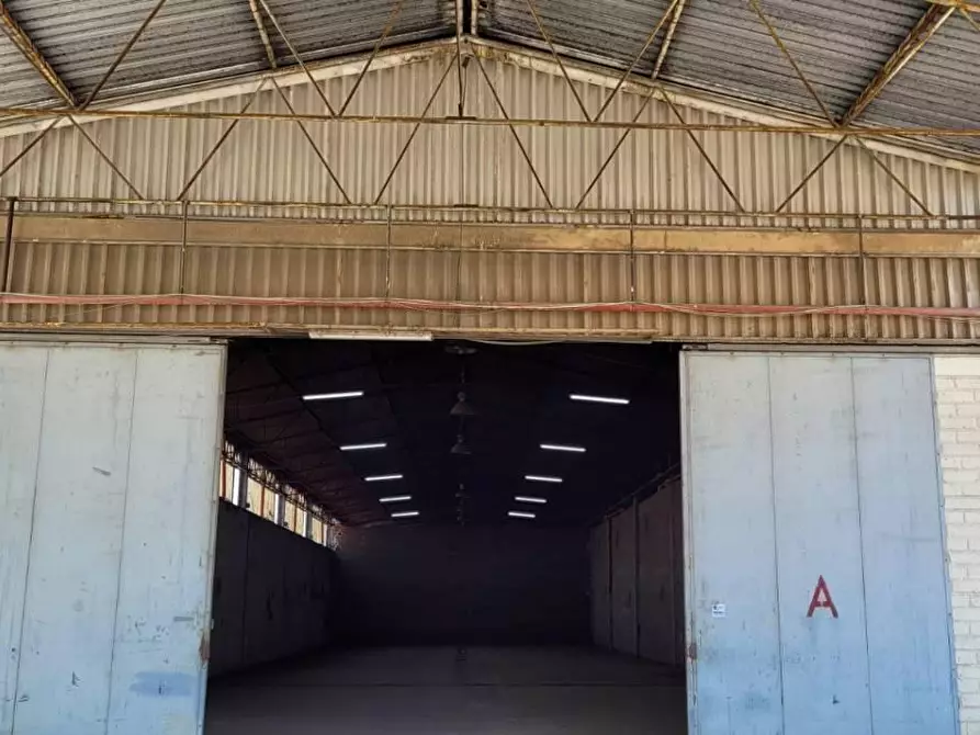 Immagine 13 di Capannone industriale in vendita  in VIA luigi enauidi 5 a Roma