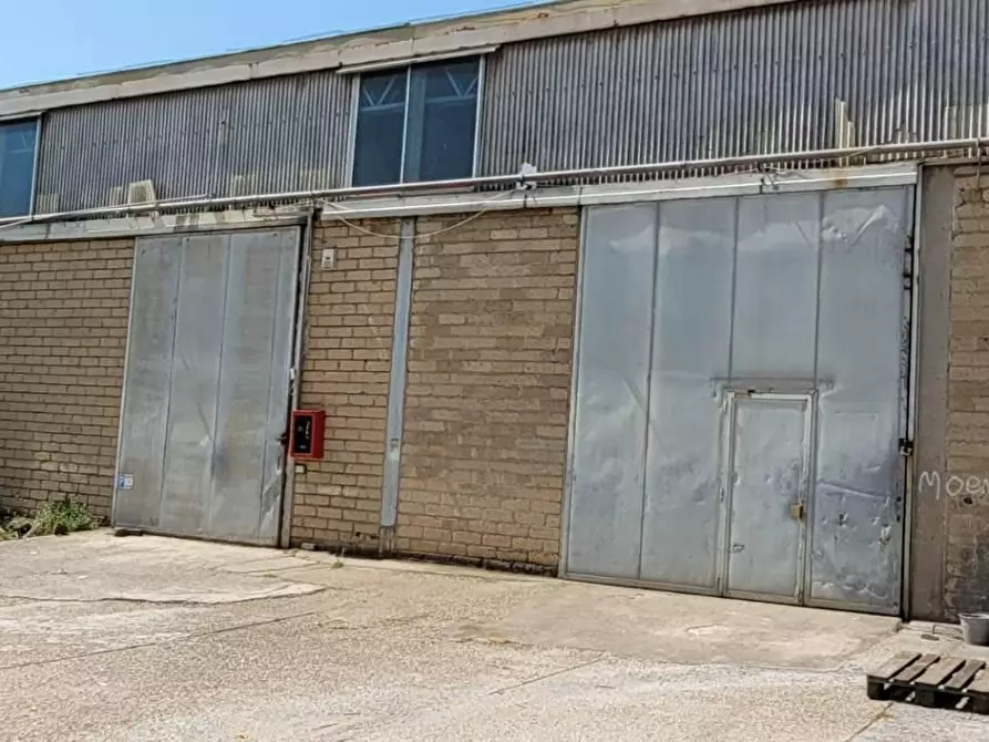 Immagine 14 di Capannone industriale in vendita  in VIA luigi enauidi 5 a Roma