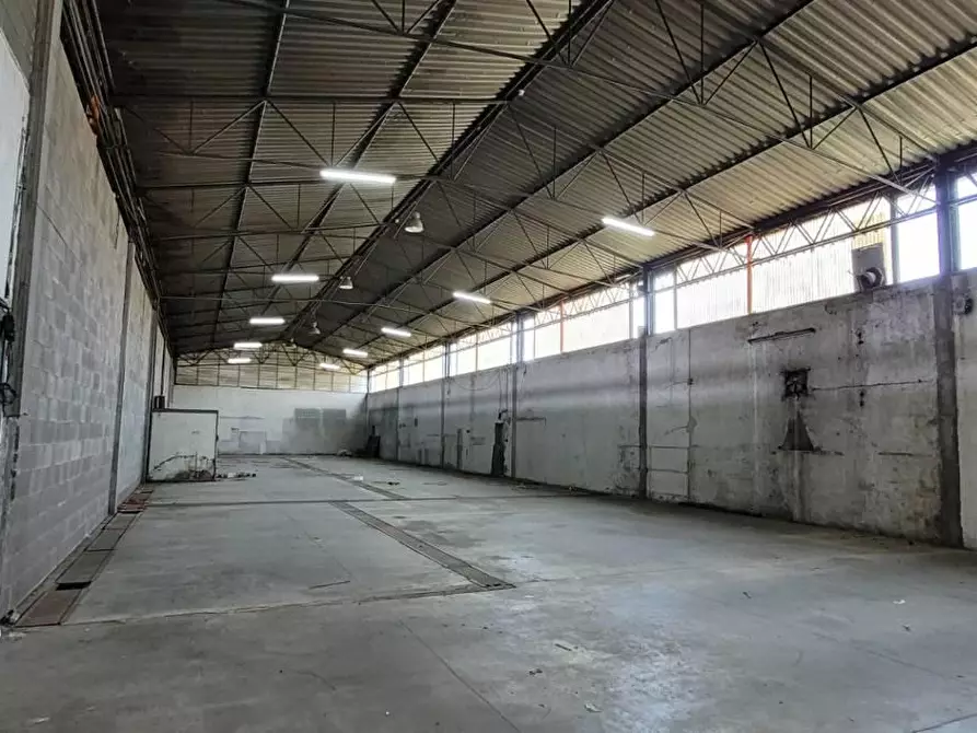 Immagine 7 di Capannone industriale in vendita  in VIA luigi enauidi 5 a Roma