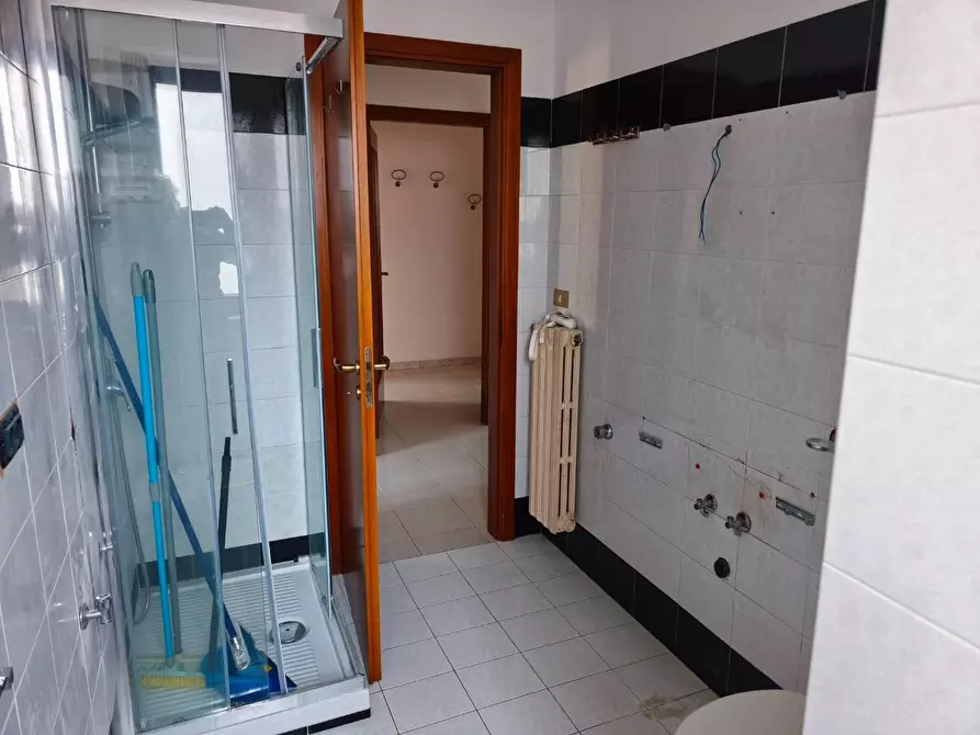 Immagine 12 di Appartamento in vendita  in CORSO vittorio  emanuele 359 a Avellino