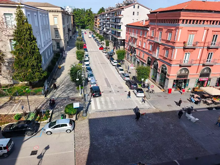 Immagine 3 di Appartamento in vendita  in CORSO vittorio  emanuele 359 a Avellino