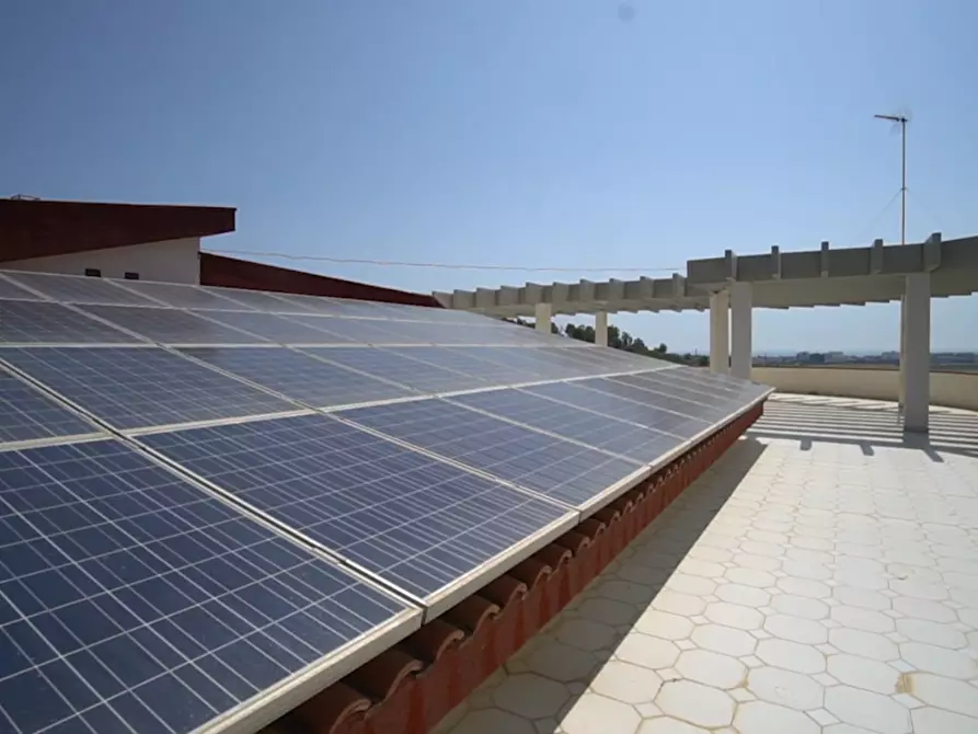 Immagine 14 di Villa in vendita  in VIA sei carpini 1 a Crotone